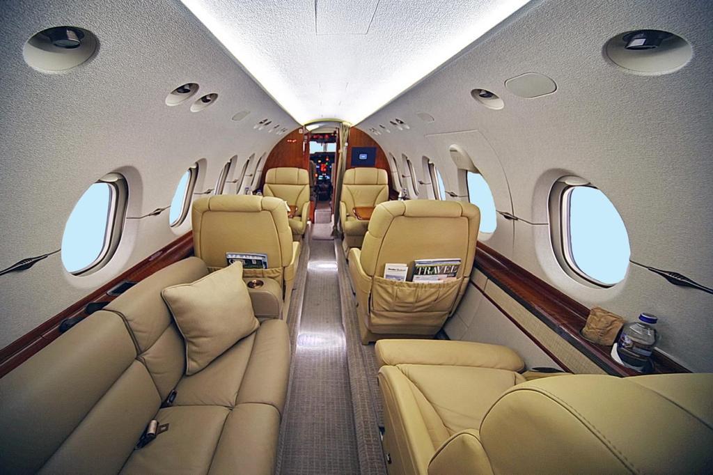 hawker 800 inside
